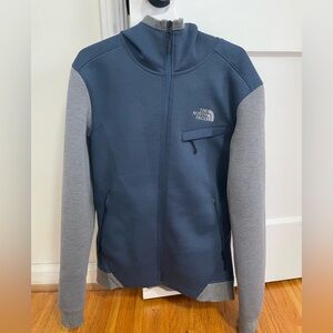 NorthFace Men’s Heavy weight hoodie size small